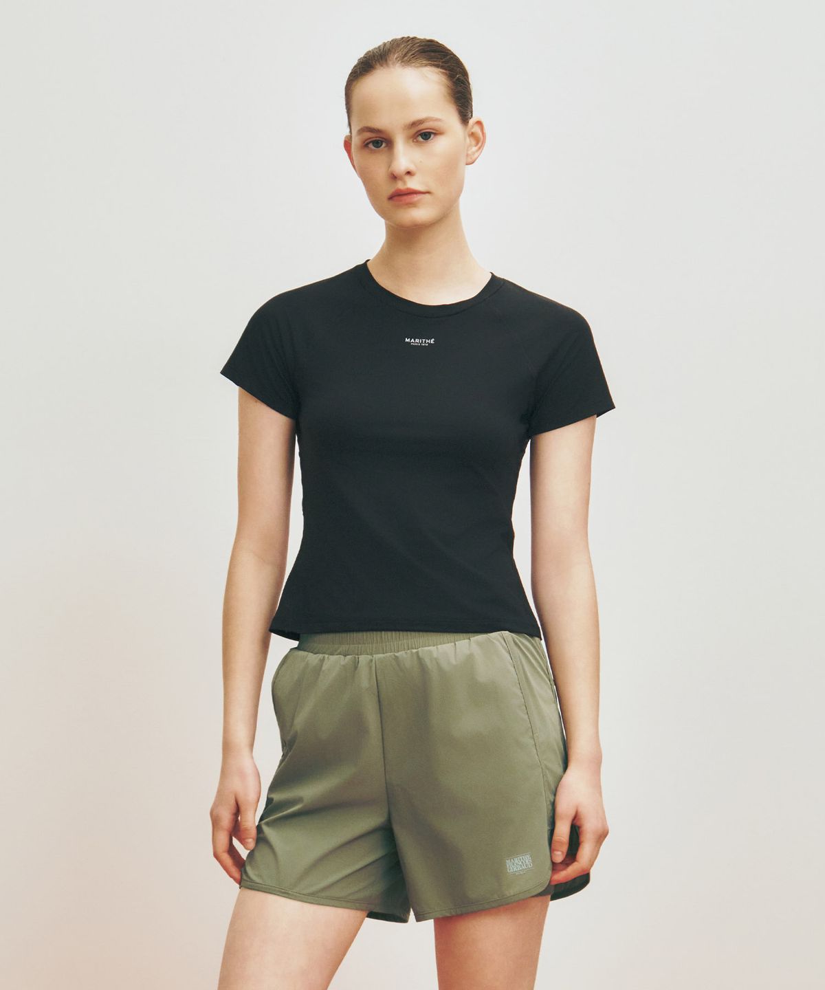 마리떼 스포츠(MARITHÉ SPORT) MARITHE SPORT W ATHLEISURE SLIM CROP TEE black