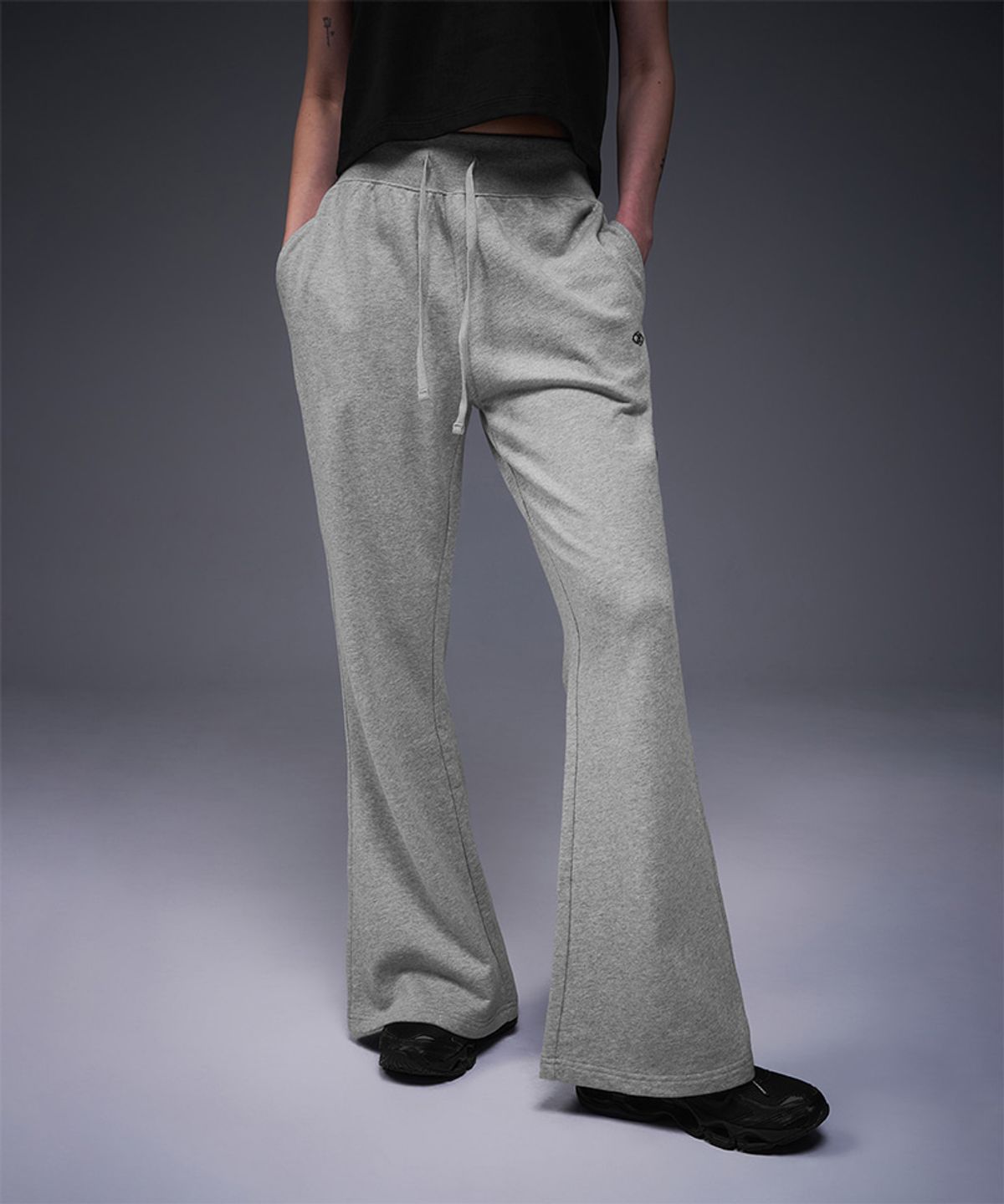 본투윈(BORN TO WIN) W SILVER B BOOTS CUT SWEAT PANTS [MELANGE GREY]