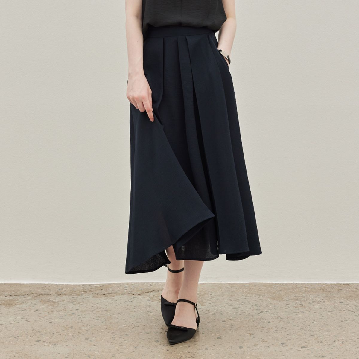 히이크(HYYK) Pleated Flared Skirt_Navy