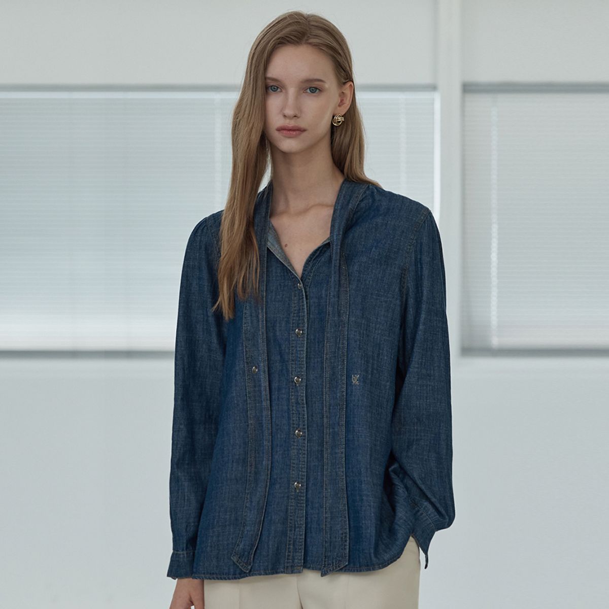히이크(HYYK) Denim Tie Blouse_Indigo Blue