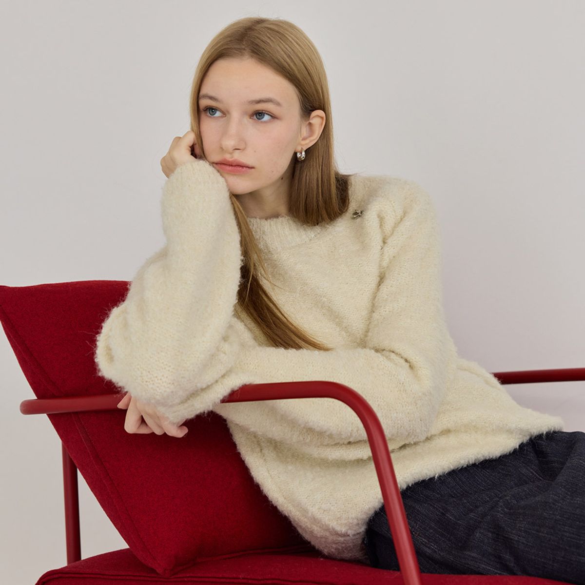 히이크(HYYK) Small Boucle Logo Knit_Ivory