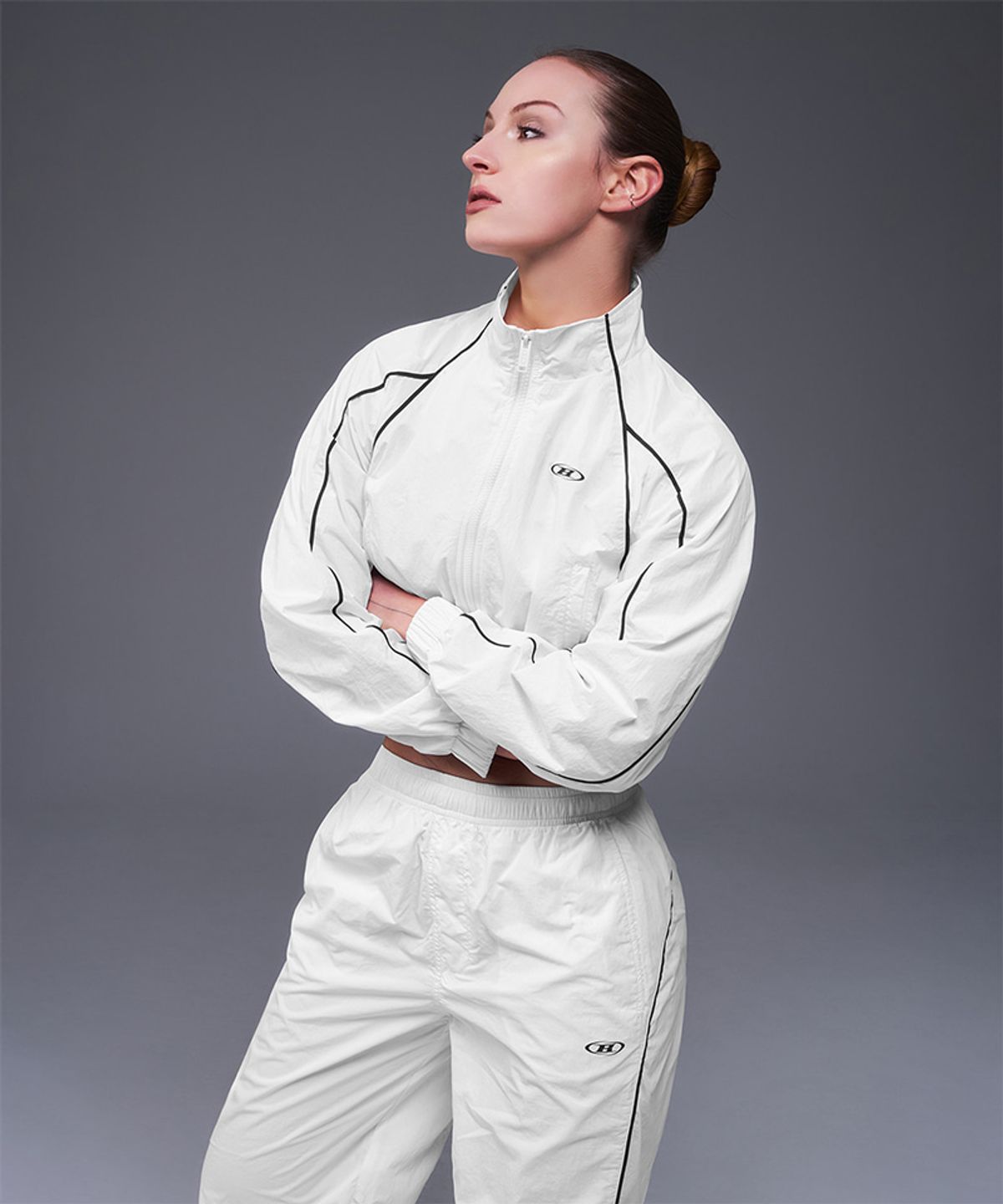 본투윈(BORN TO WIN) W PIPING LINE WIND SHELL JACKET [WHITE]