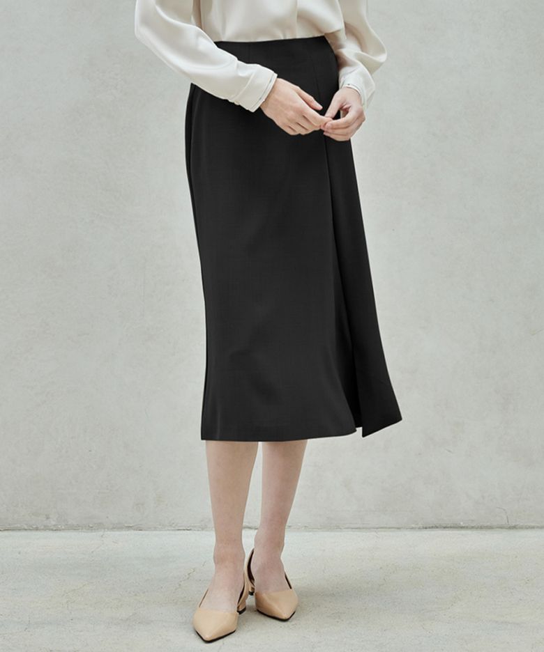 Fluid Semi A-Line Skirt_Black