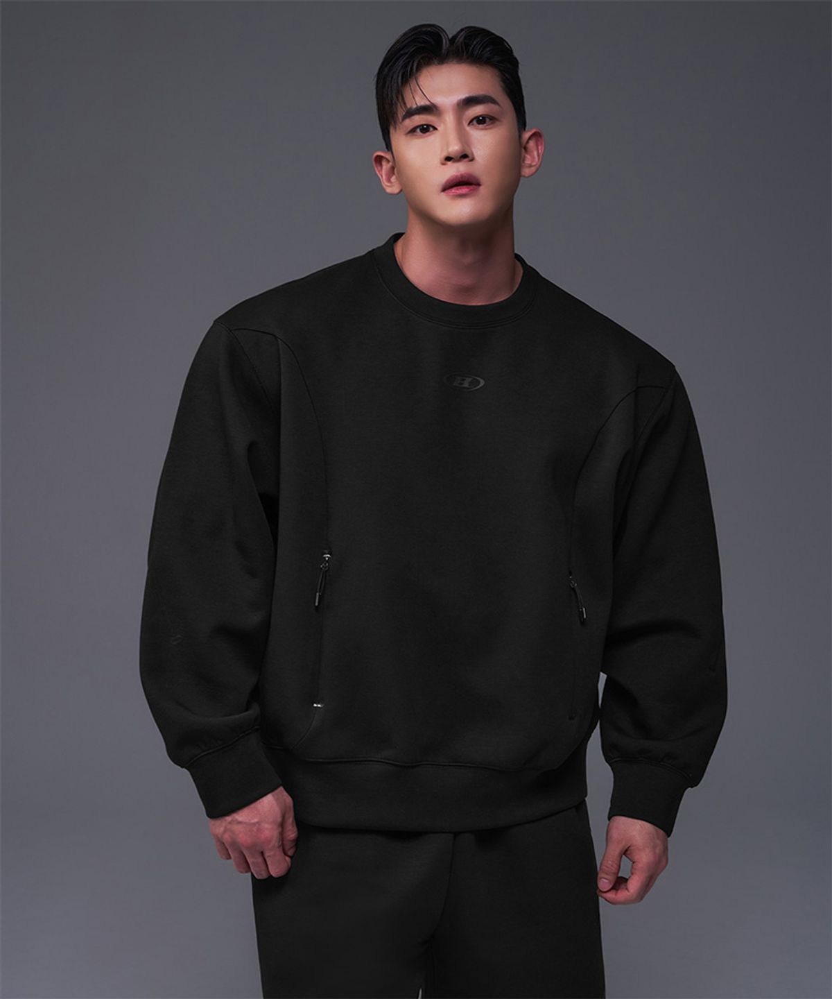본투윈(BORN TO WIN) SYMBOL B TECH CREWNECK [BLACK]