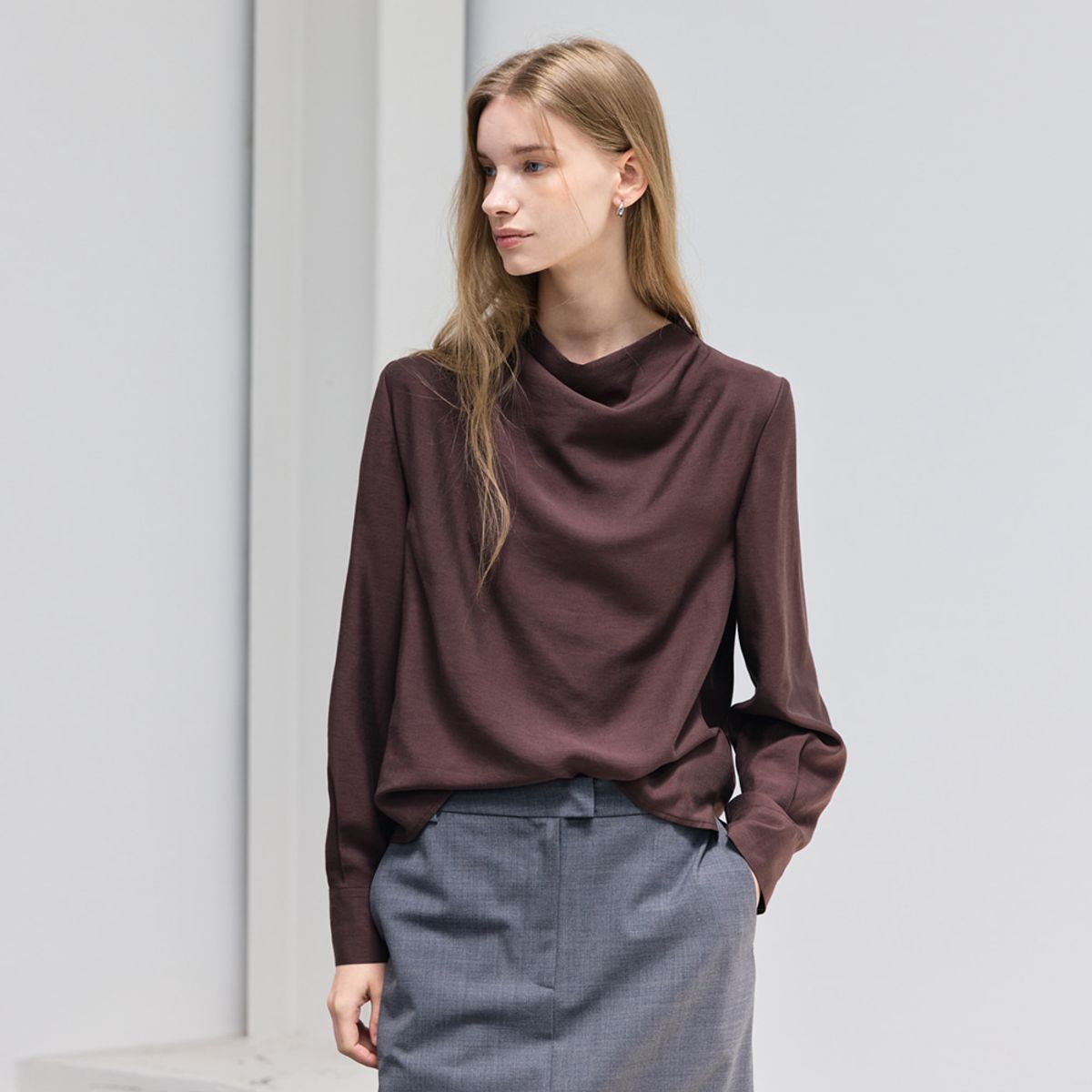 히이크(HYYK) Cowl Long Sleeve Blouse_Redish Brown