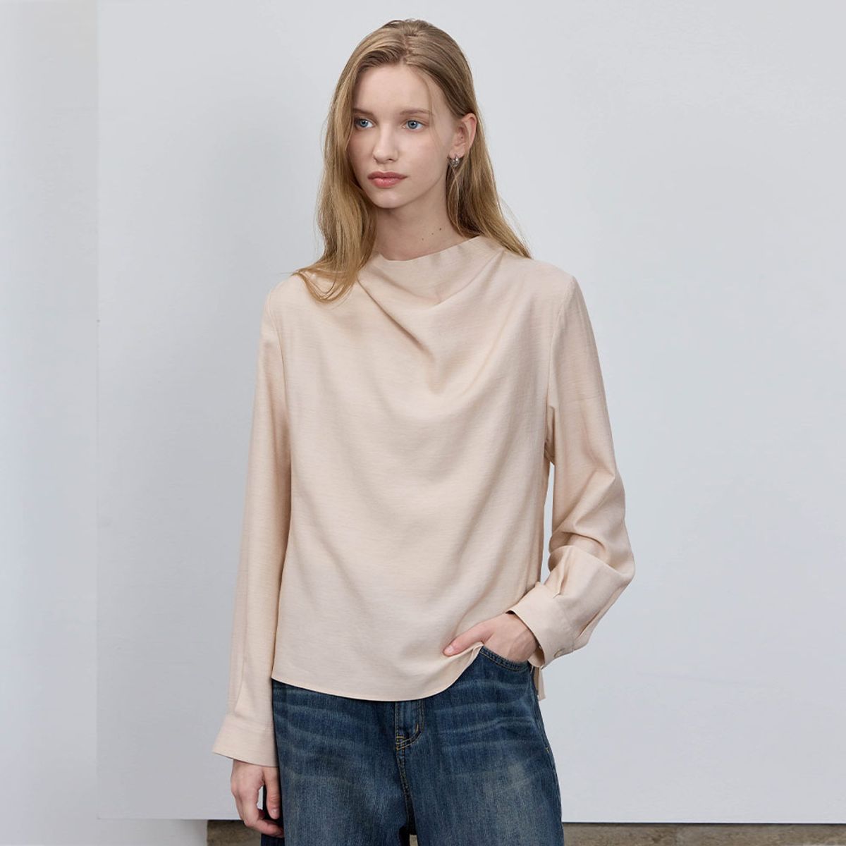 히이크(HYYK) Cowl Long Sleeve Blouse_Sand Beige