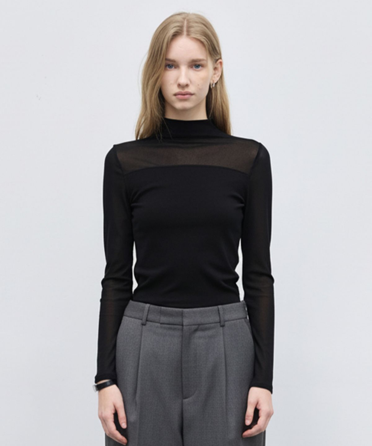 히이크(HYYK) Sheer Mock-Neck T-Shirt_Black