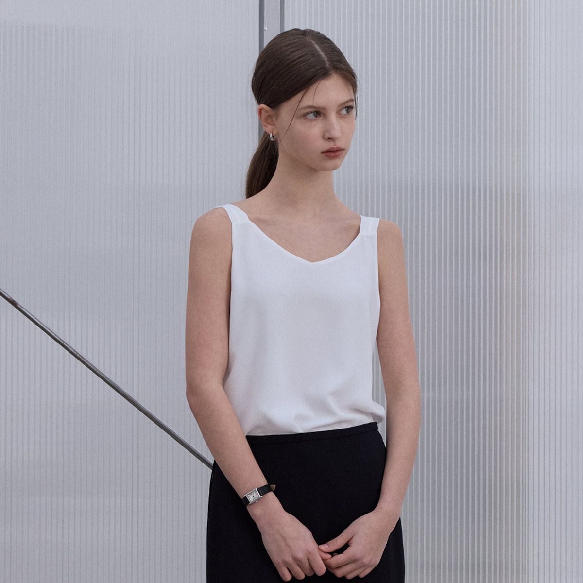 히이크(HYYK) Two-Side Sleeveless Blouse_Ivory