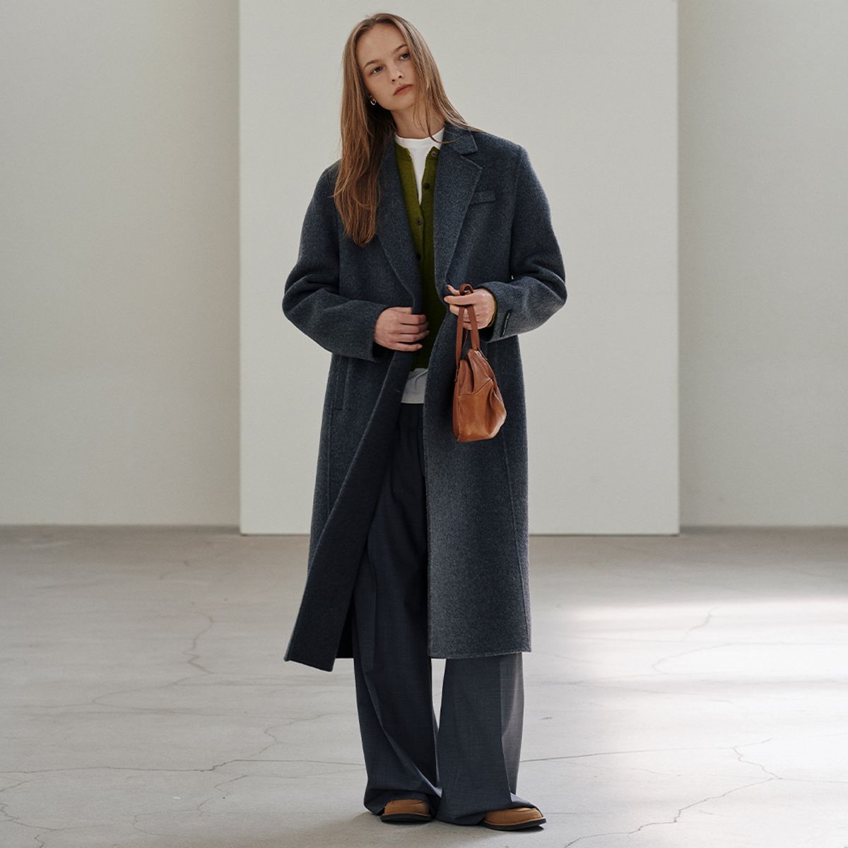 히이크(HYYK) Camel Handmade Tailored Coat_Deep Charcoal