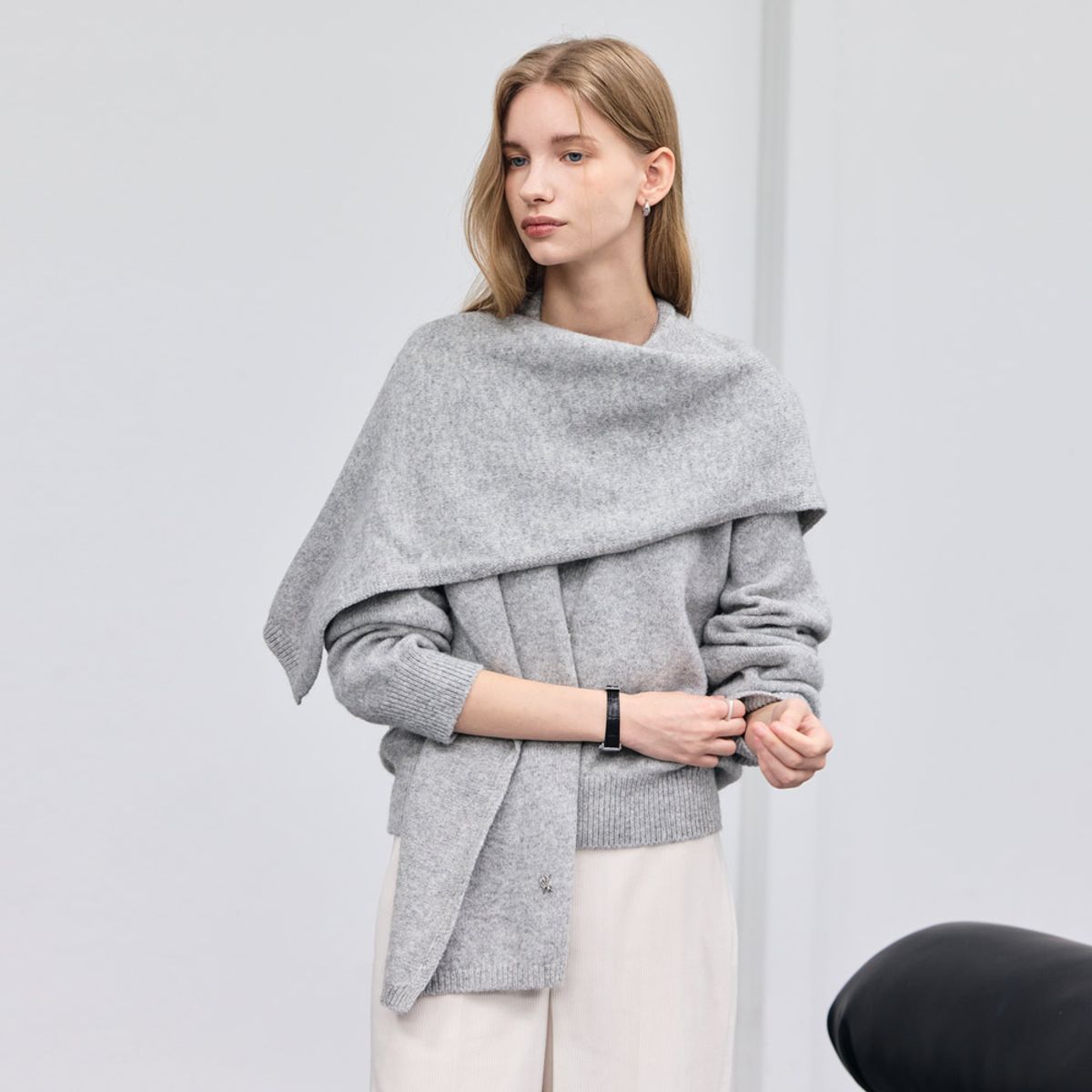 히이크(HYYK) Alpaca Cape Muffler_Melange Gray