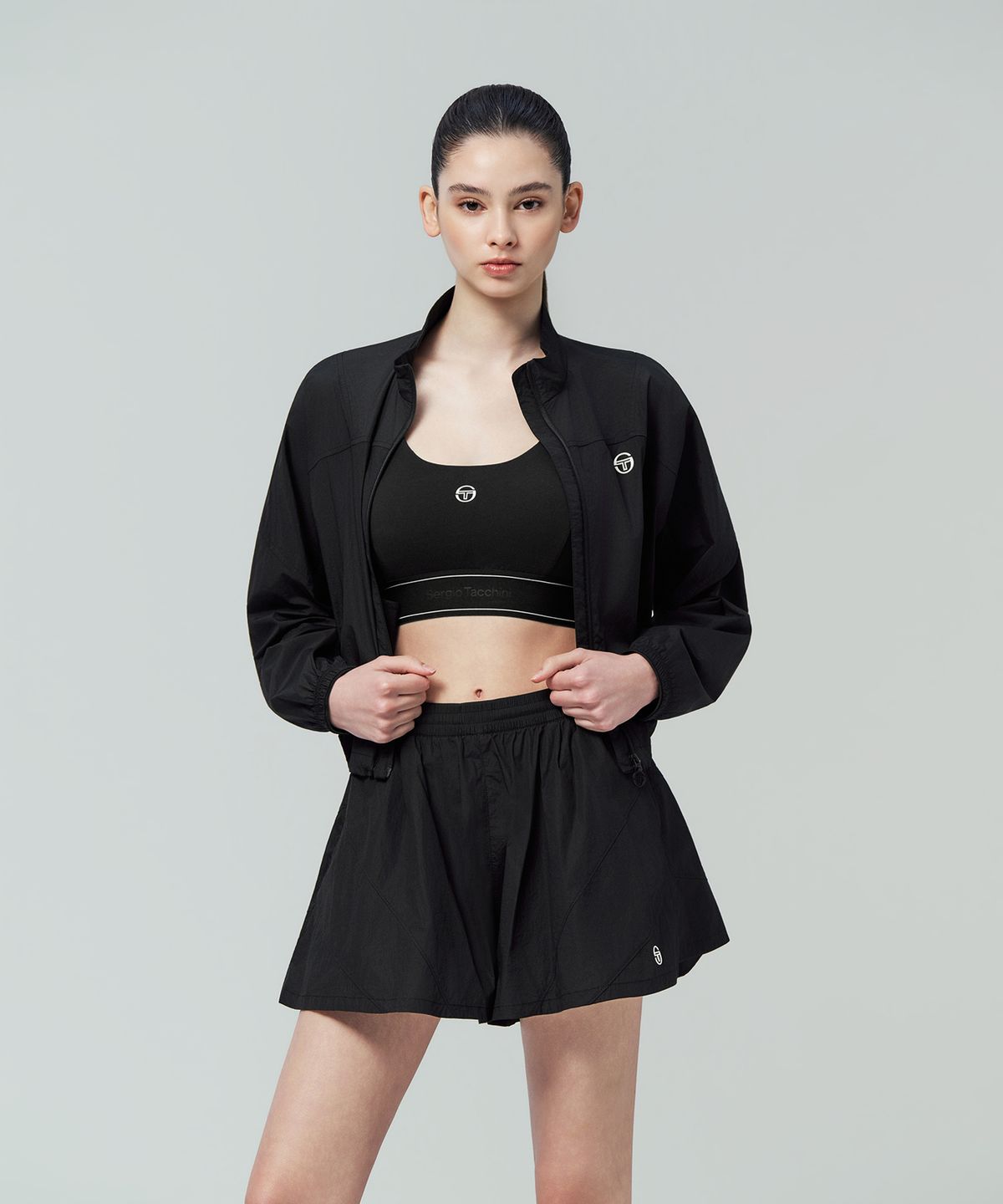 세르지오 타키니(SERGIO TACCHINI) W 쿠쉬라이트 경량 우븐 크롭 자켓