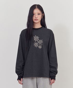 스트라이프 그래픽 롱슬리브 블랙