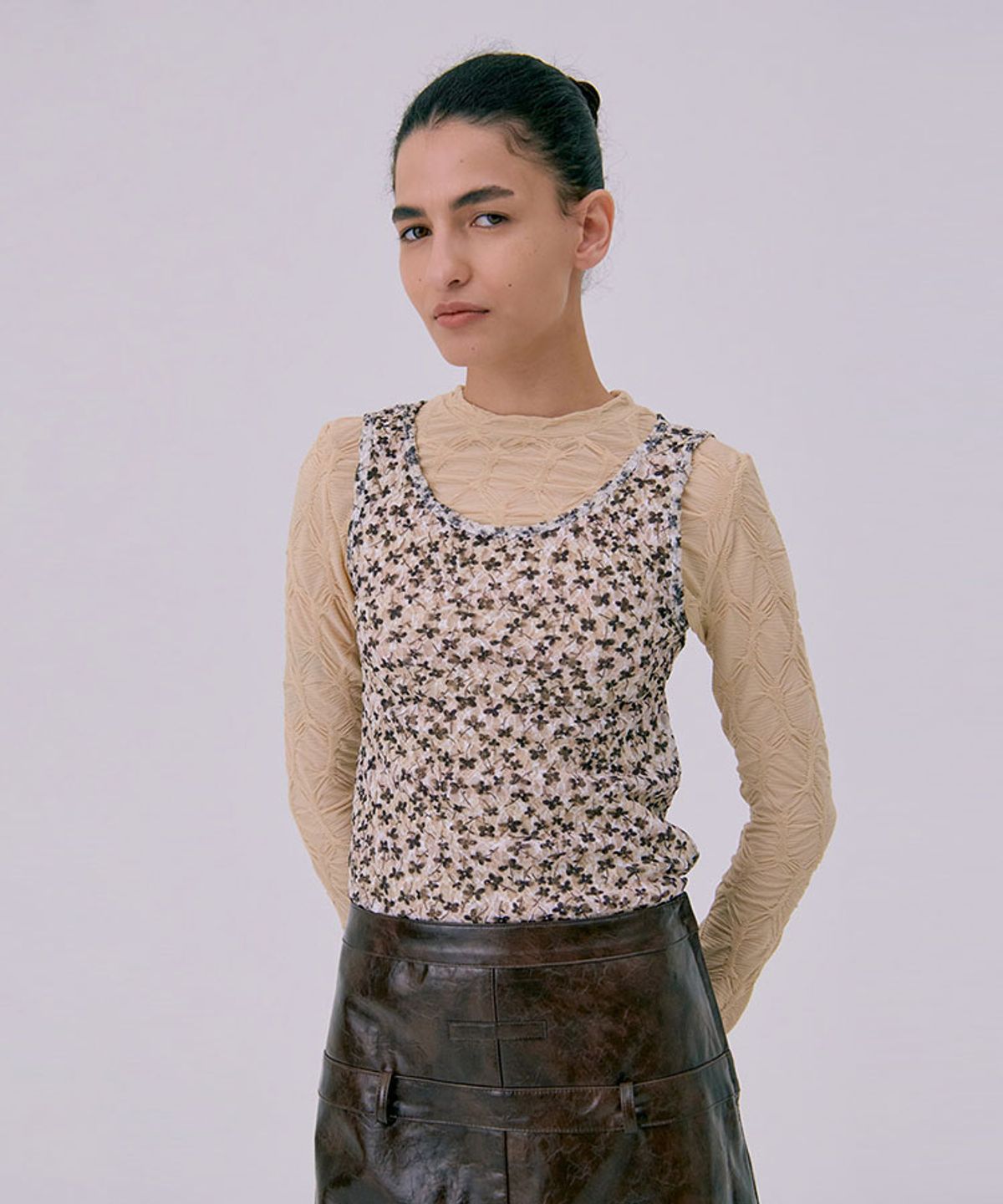 분더캄머(WNDERKAMMER) Floral Sleeveless_Beige(플로럴 슬리브리스_베이지)