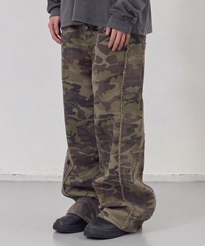 [유정 PICK] 커브드 라인 카모 팬츠