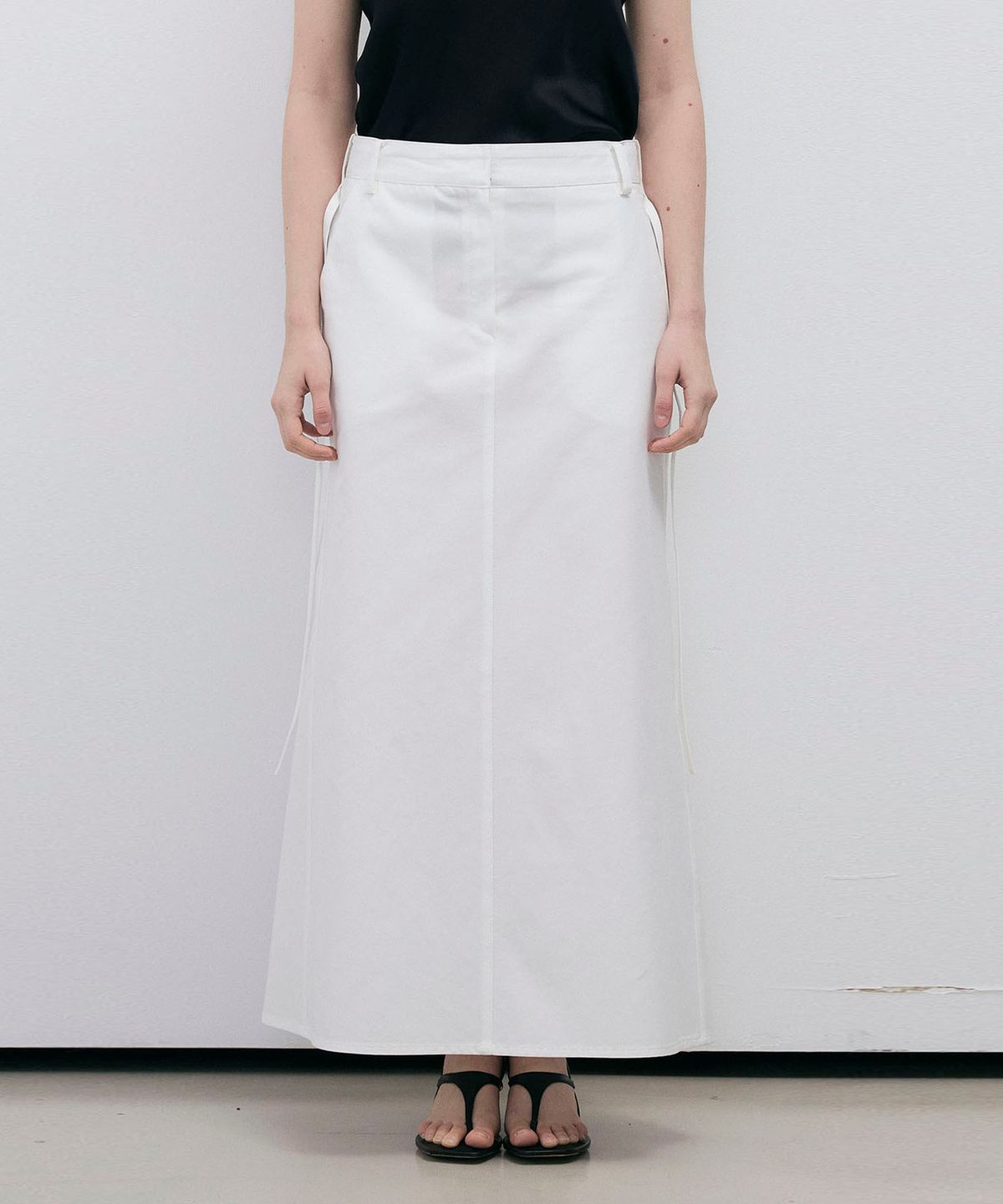씨커슨(CKUSUN) COTTON BLEND MAXY SKIRT - WHITE