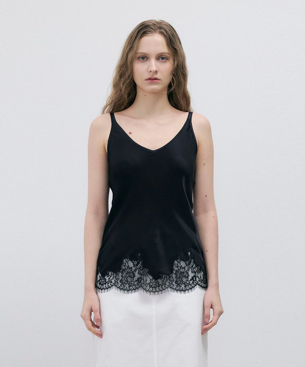 씨커슨(CKUSUN) LACE BLOCK SILK SLEEVELESS TOP - BLACK
