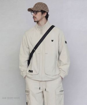 테이프 아웃포켓 하이넥 점퍼