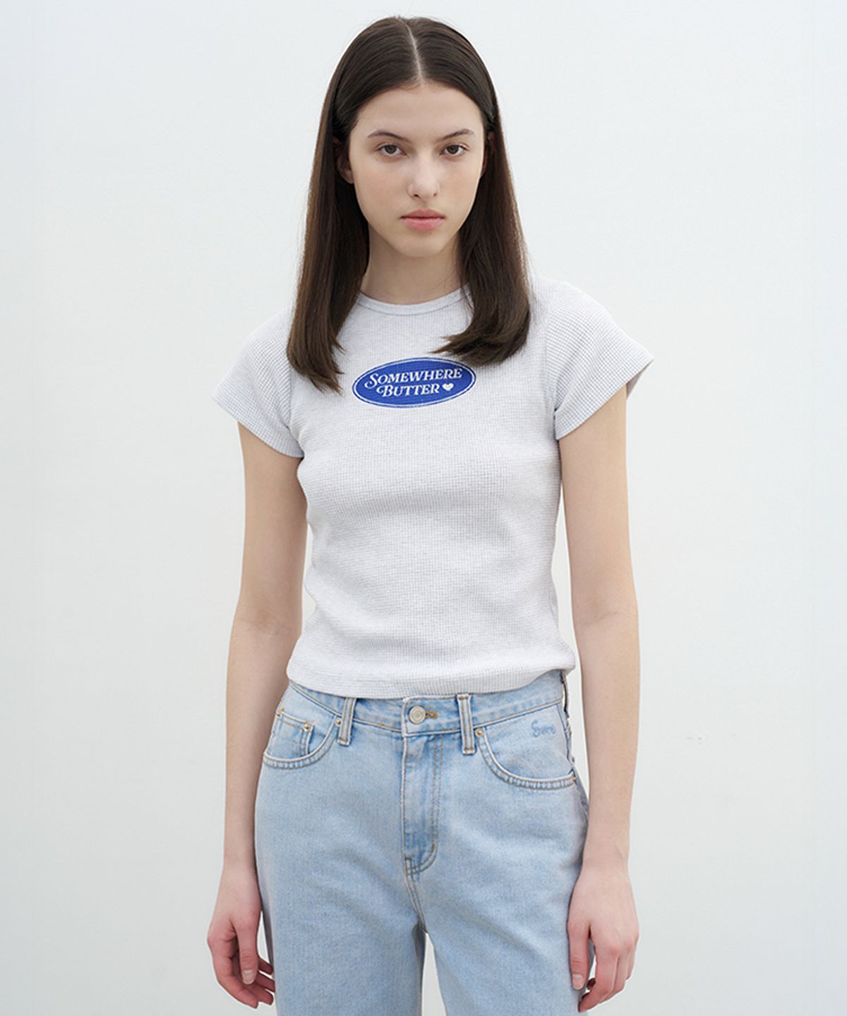 썸웨어버터(SOMEWHEREBUTTER) Waffle Oval Logo Top - White Melange