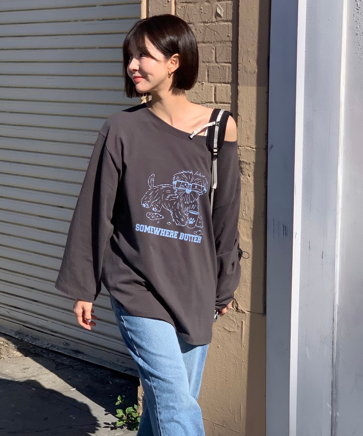 썸웨어버터(SOMEWHEREBUTTER) Glasses Puppy Long Top - Charcoal