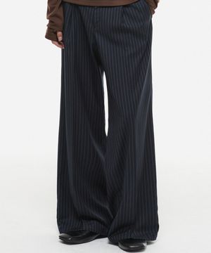 더블 루프 와이드 플레어 스트라이프 슬랙스 네이비