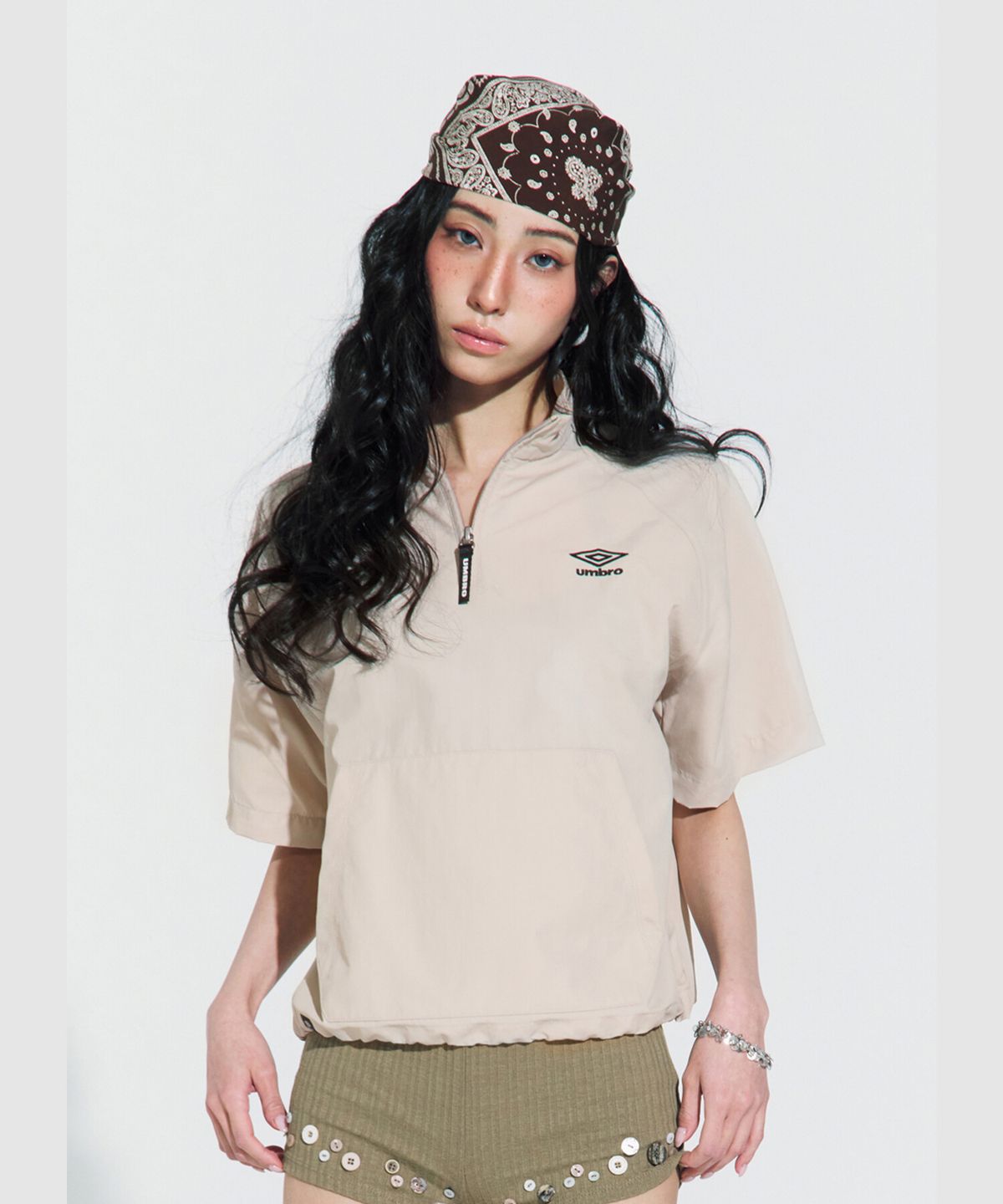 엄브로(UMBRO) 클래식 반팔 스탠넥 아노락 베이지 UR124CWT31