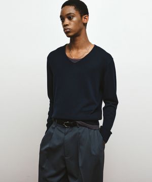 실크 울 블렌드 딥 브이넥 니트 (네이비)