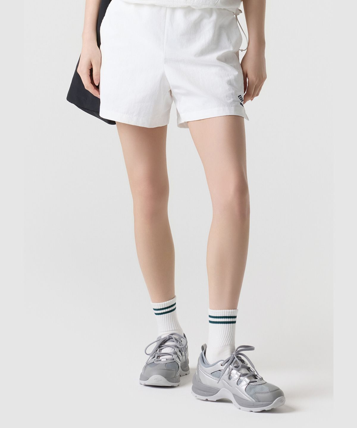 엄브로(UMBRO) 클래식 3부 반바지 화이트 UR123CHP32