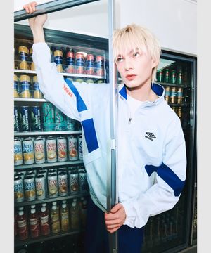 팝러쉬 컬러블럭 스탠넥 바람막이 자켓 화이트 UR123CJK34