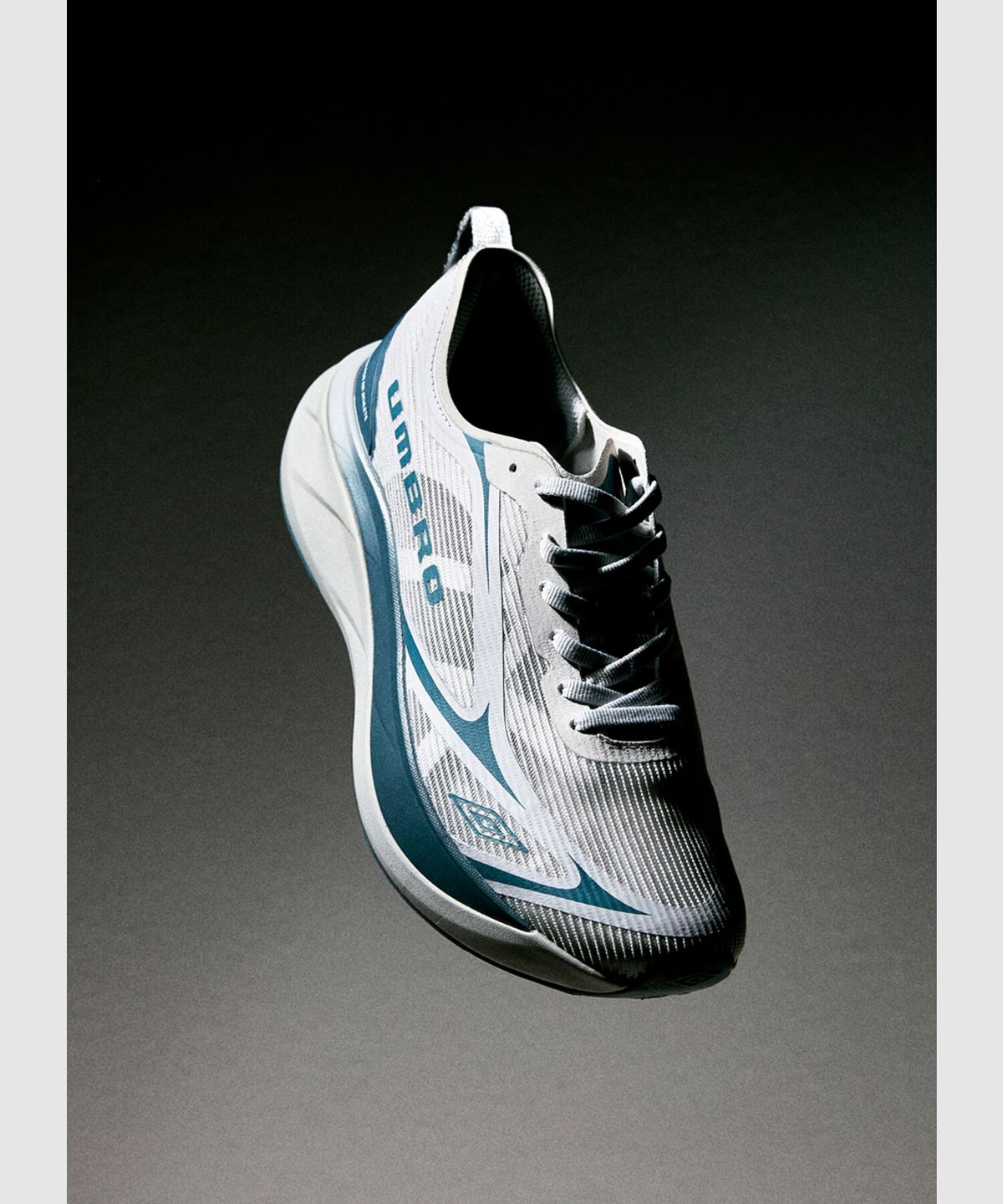 엄브로(UMBRO) WISHED RUN (위시드 런) 그레이 UR123RPR20