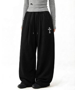 크로스 와이드 원턱 스웨트 팬츠_블랙