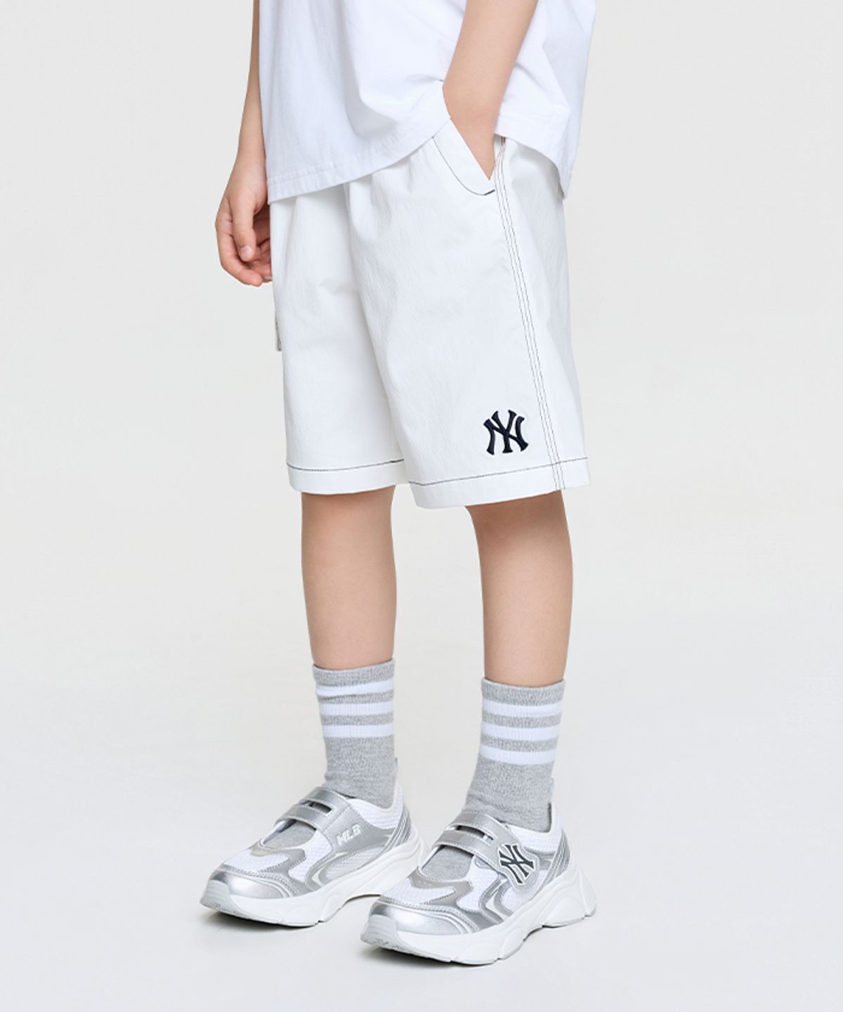 엠엘비 키즈(MLB KIDS) 스포티브 스몰로고 나일론 5부 팬츠 NY (White)