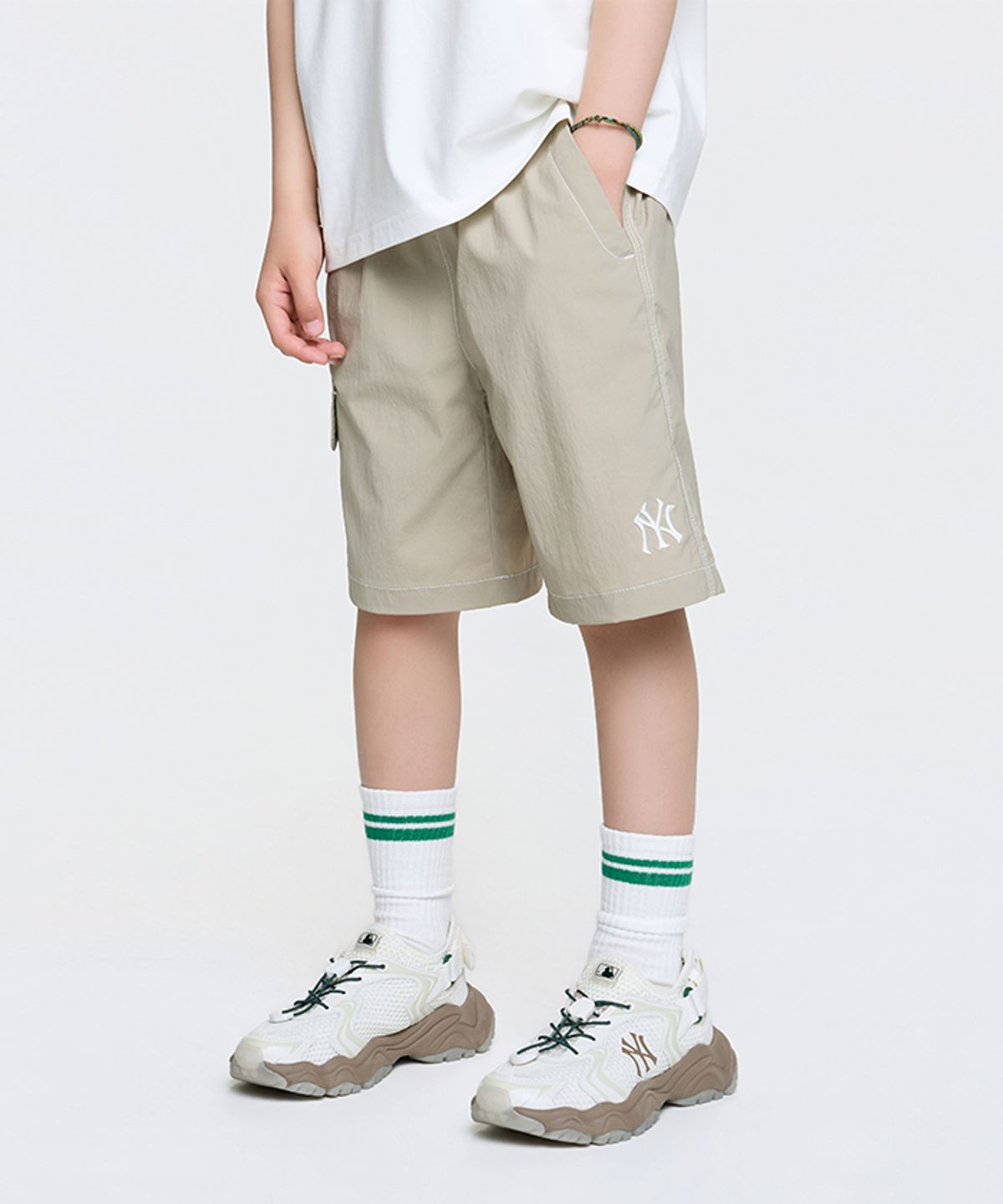 엠엘비 키즈(MLB KIDS) 스포티브 스몰로고 나일론 5부 팬츠 NY (Beige)