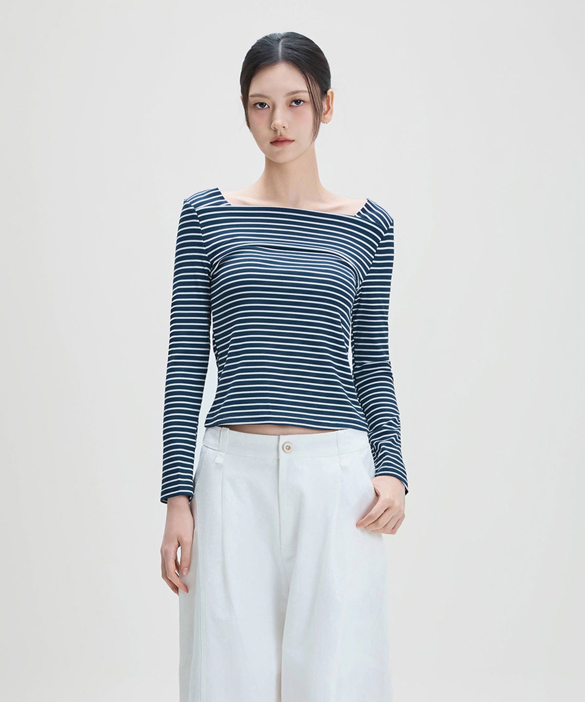 미쏘(MIXXO) 스트라이프 스퀘어넥 긴팔 티셔츠_MIWLWG332A