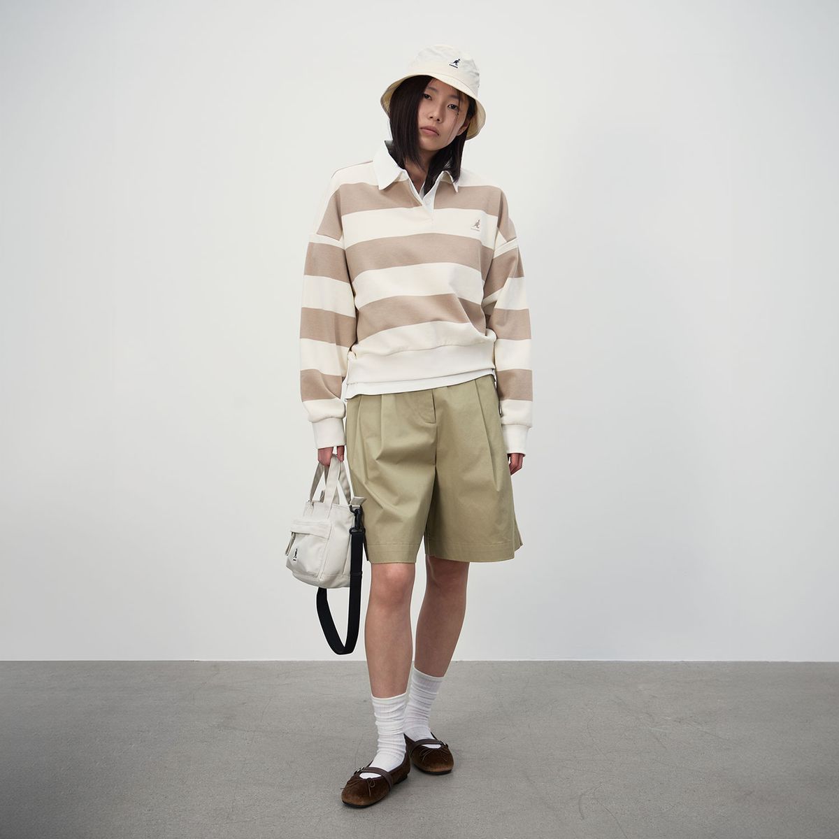 캉골(KANGOL) 우먼스 럭비 스웨트셔츠 1807 오프화이트