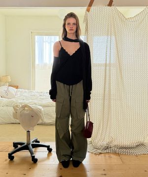 Peed deep v-neck knit - Black