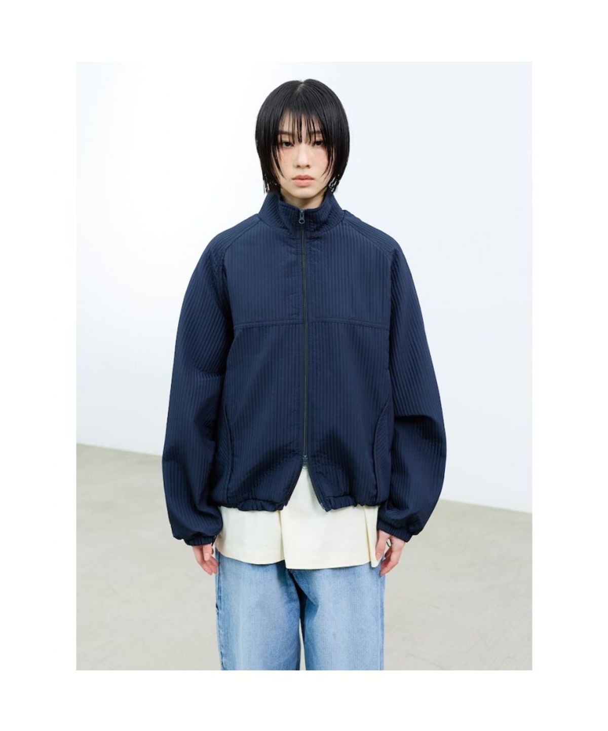 샌드 사운드(SAND SOUND) (UNISEX) 플리츠 볼륨 하이넥 윈드 점퍼  네이비