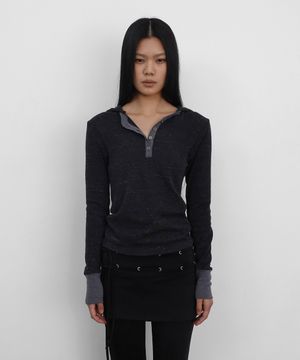 Henley Neck Waffle Hooded Long Sleeve_Charcoal