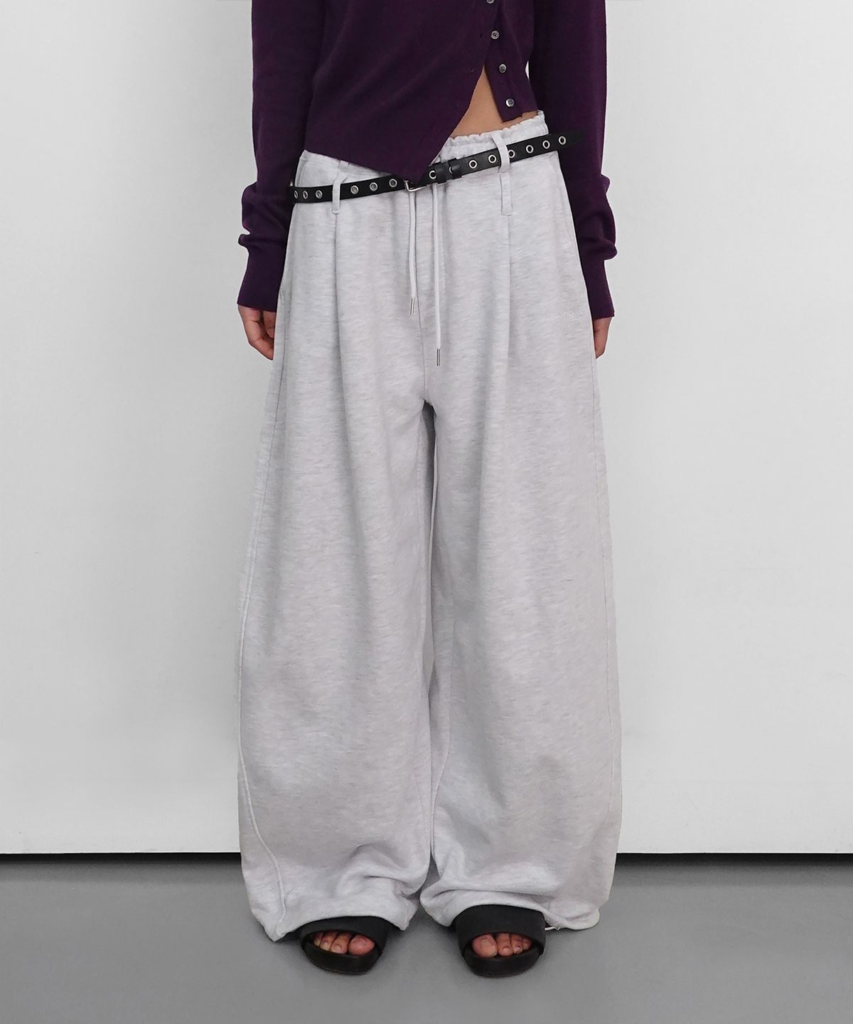 샌드릭(SANDRIC) OVERFIT SWEAT PANTS_MELANGE WHITE