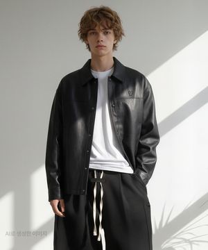 PU 레더 코치 점퍼