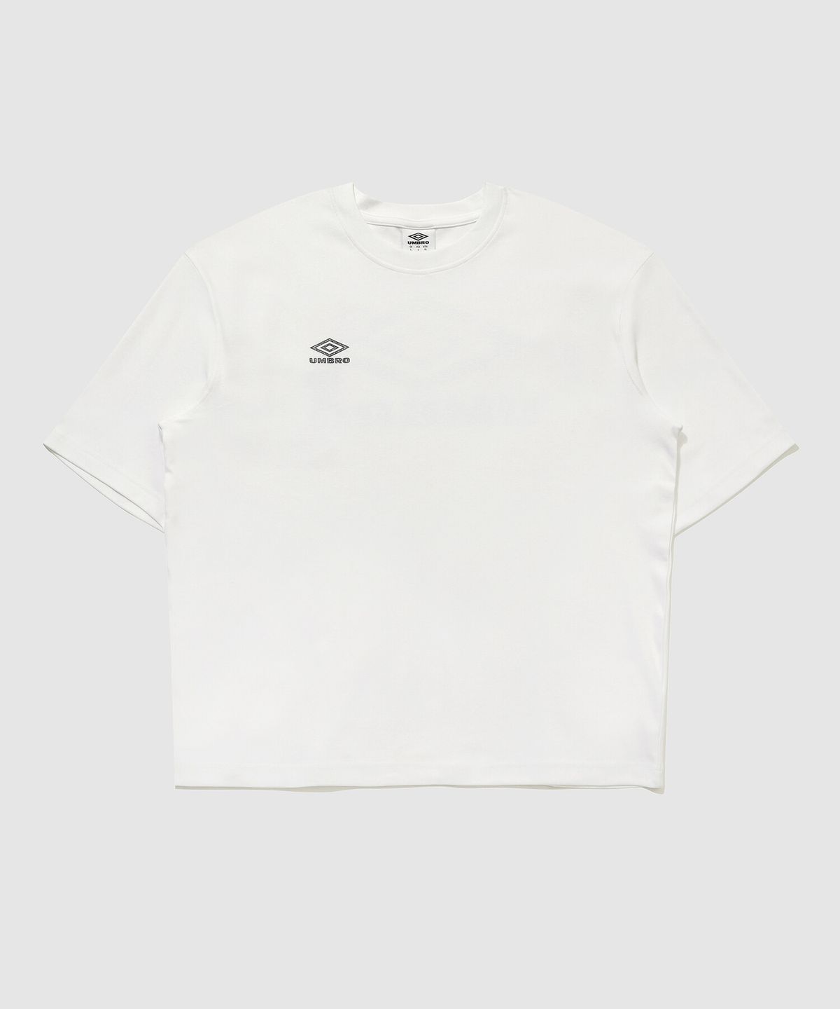 엄브로(UMBRO) NQ 스탬프 그래픽 반팔티 화이트 UR111CRS31