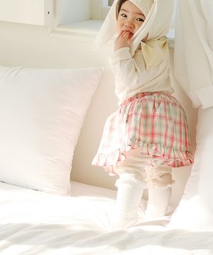 우리 아가의 귀염 뽀짝함에 웃음나죠 - 아기 치마바지