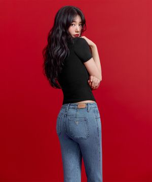 [SUZY] 1color 뒷절개 포인트 플레어 부츠컷 YQ1D6037