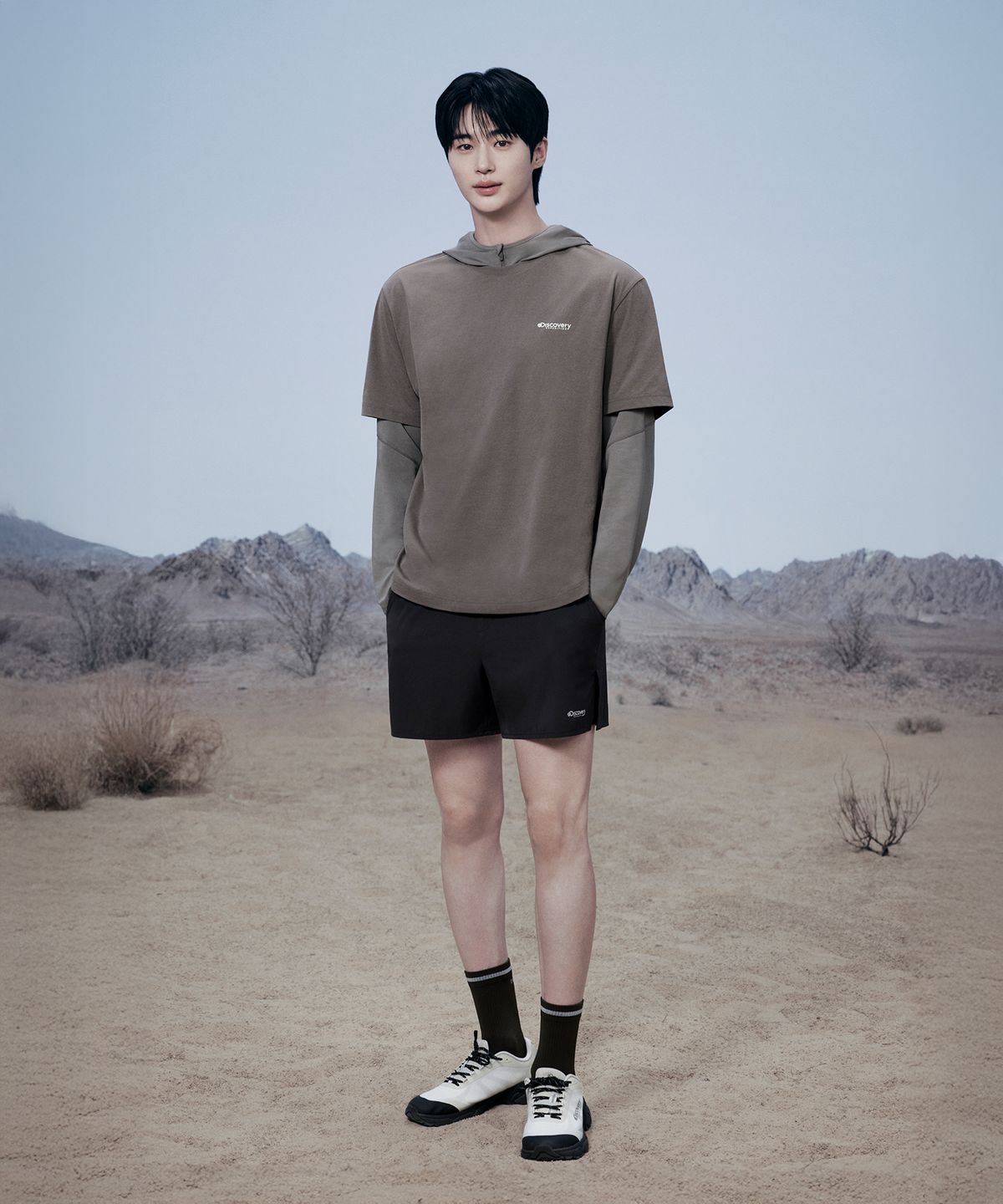 디스커버리 익스페디션(DISCOVERY EXPEDITION) 남성 프레시벤트 2IN1 러닝 쇼츠 (Brown)