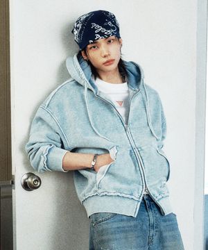 3color 라운드넥 미니 삼각로고 반팔티 MQ2K6451