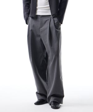 쉘비 쉐도우 스트라이프 더블 플리츠 슬렉스 그레이