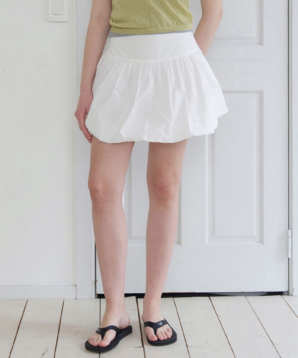 썸웨어버터(SOMEWHEREBUTTER) Cloudy Balloon Mini Skirt - Ivory