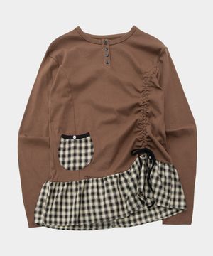 사이드 셔링 체크 배색 프릴 버튼 레이어드 롱슬리브 티셔츠  [브라운]