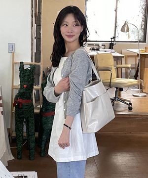 Pocket Toast Shoulder Bag - Cream