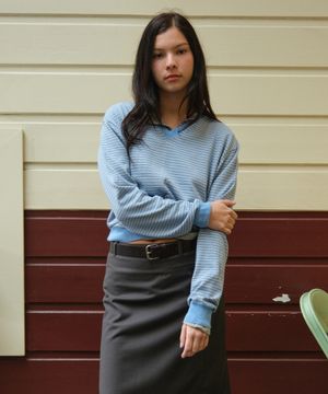 STRIPED V-NECK SWEATER_BLUE [LC261KN01BL]