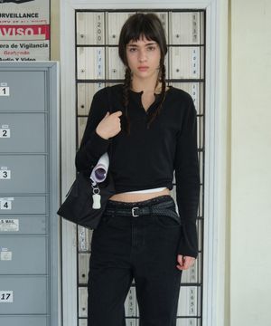 RELAXED HENLEY TEE_BLACK [LC267TS07BK]